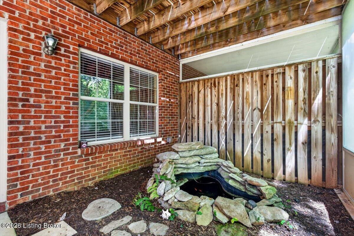 4111 Dolphin Rd