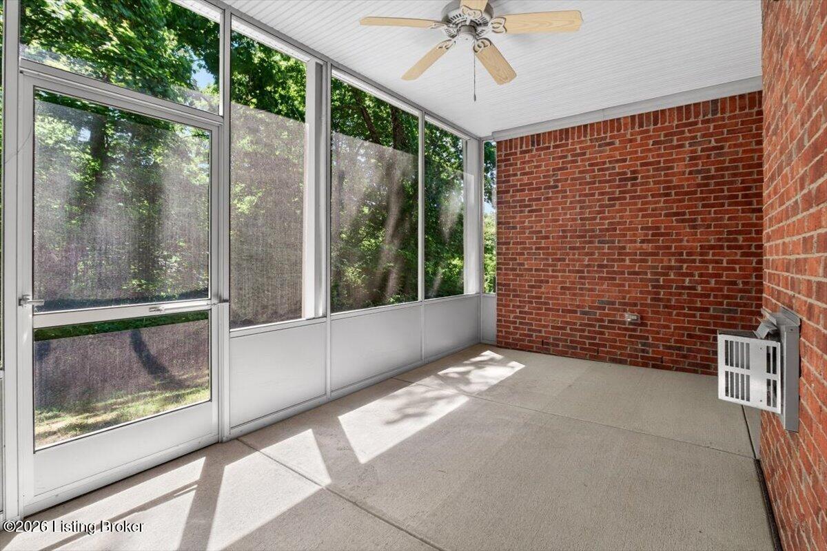 4111 Dolphin Rd