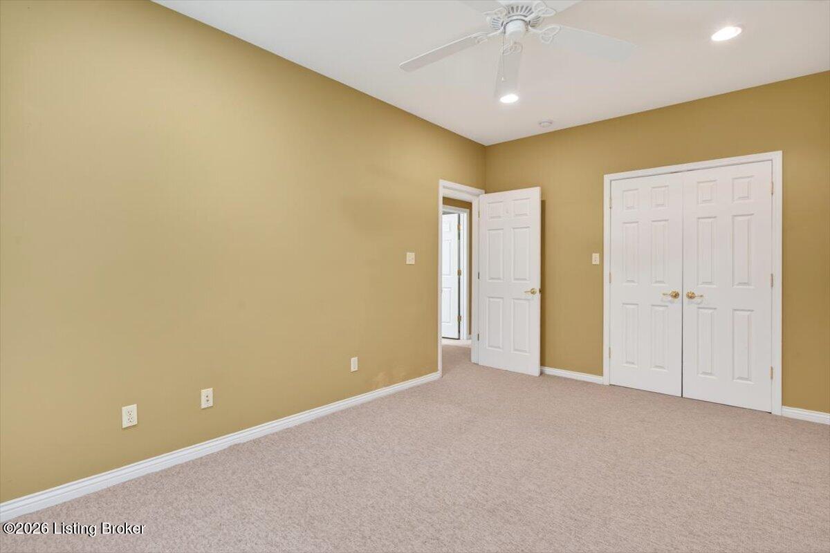 4111 Dolphin Rd