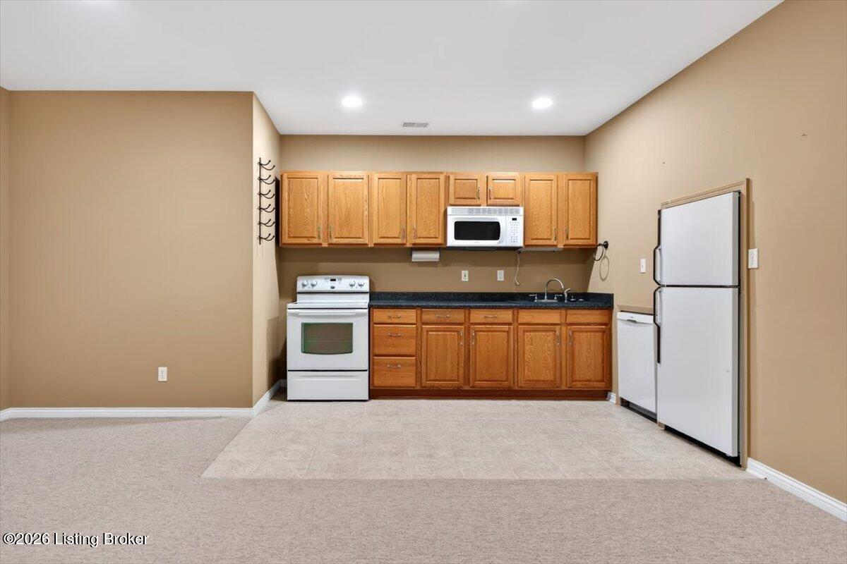 4111 Dolphin Rd