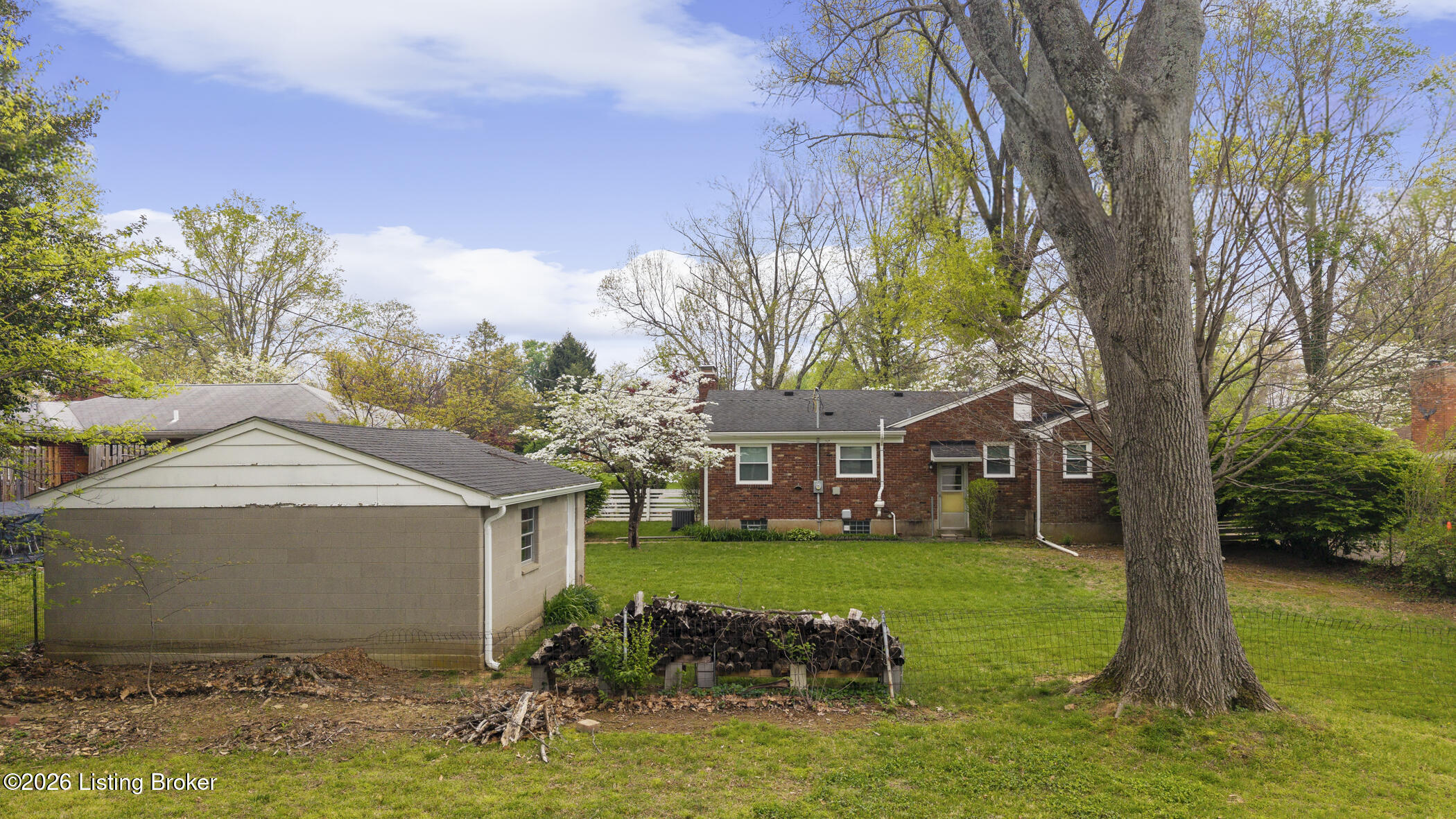 25 Hallsdale Dr
