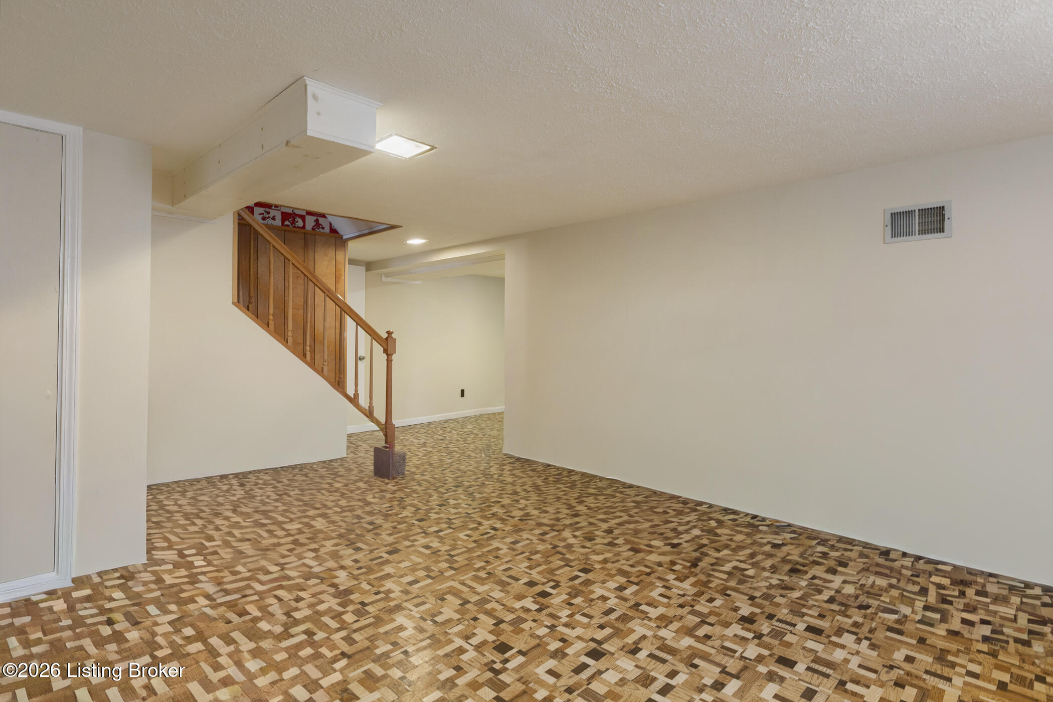 25 Hallsdale Dr