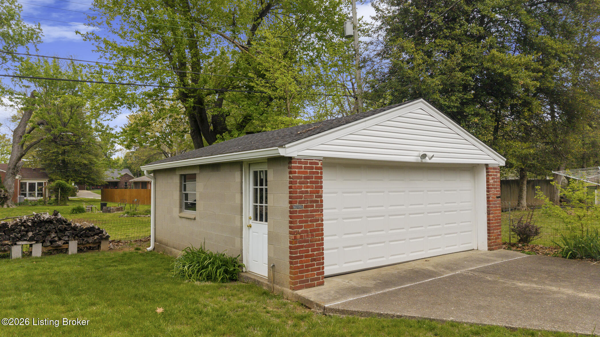 25 Hallsdale Dr