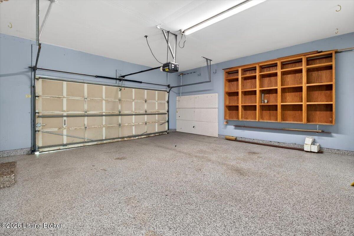 611 Lake Forest Pkwy