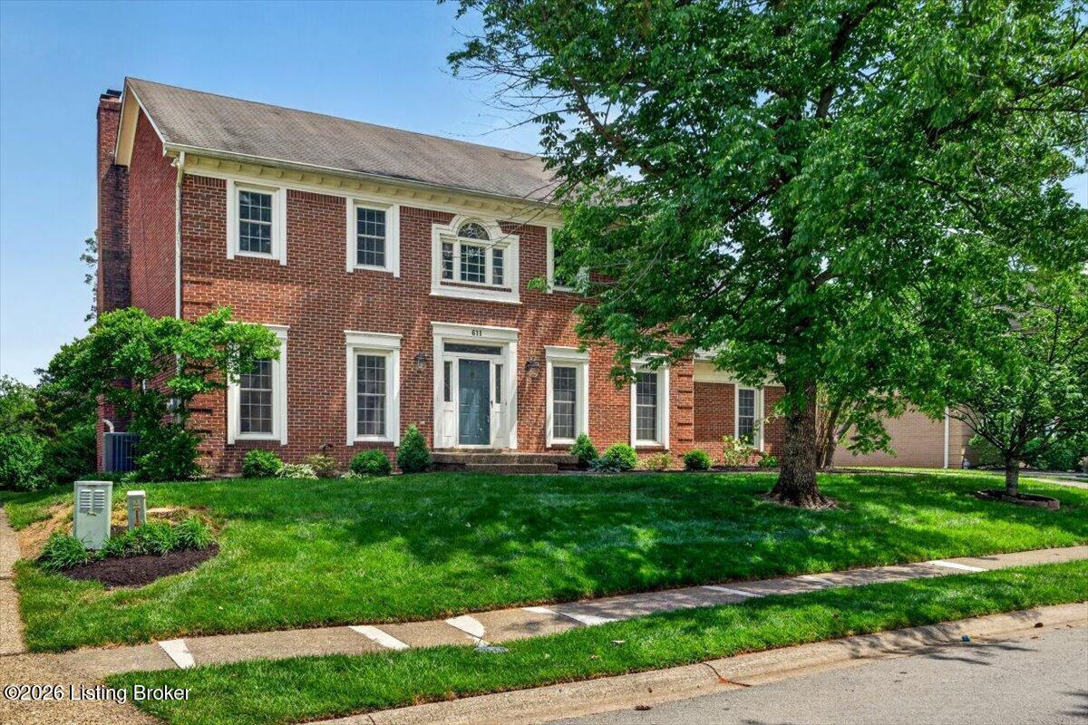 611 Lake Forest Pkwy