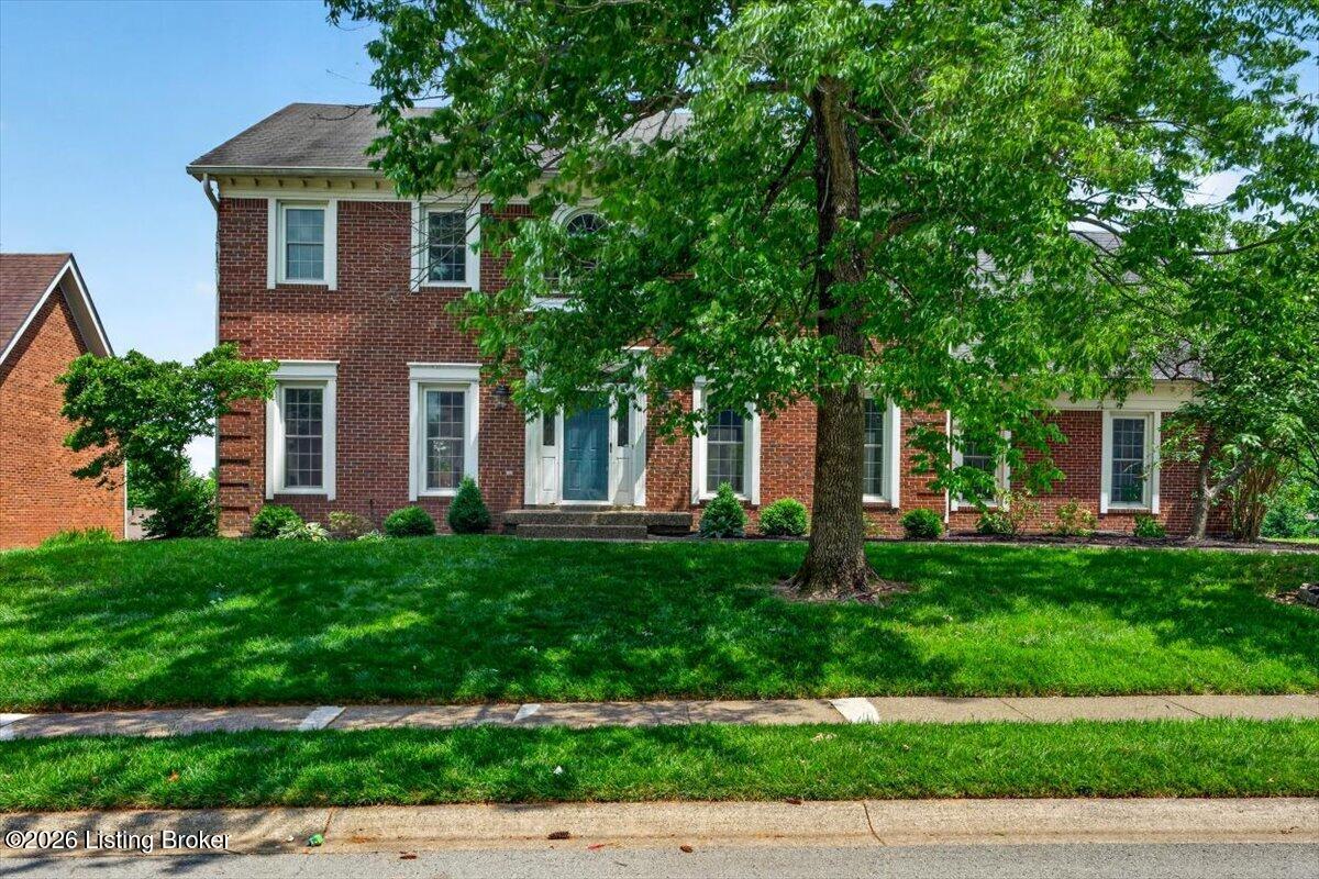 611 Lake Forest Pkwy