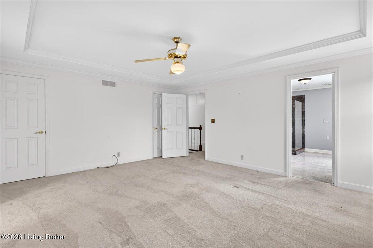 611 Lake Forest Pkwy