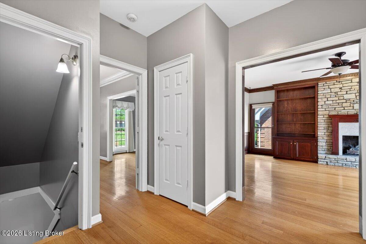 611 Lake Forest Pkwy