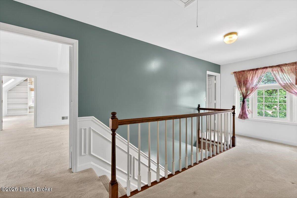 611 Lake Forest Pkwy