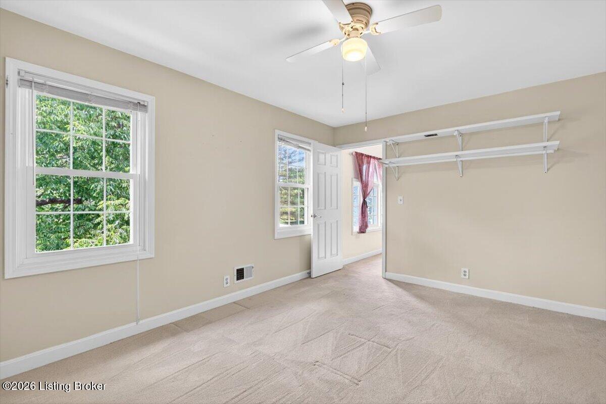 611 Lake Forest Pkwy