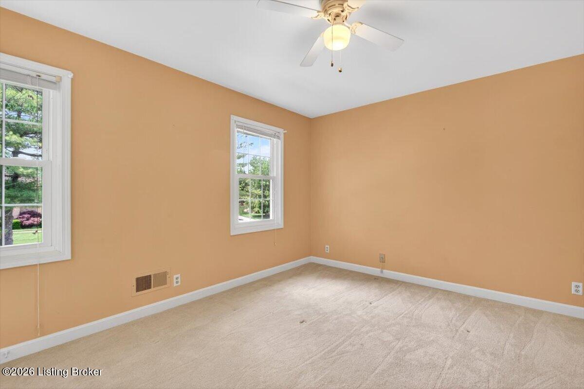 611 Lake Forest Pkwy