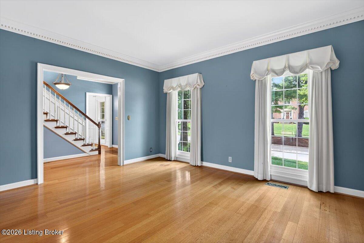 611 Lake Forest Pkwy