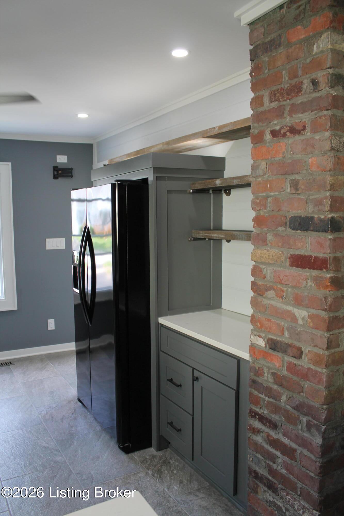528 Harris Pl