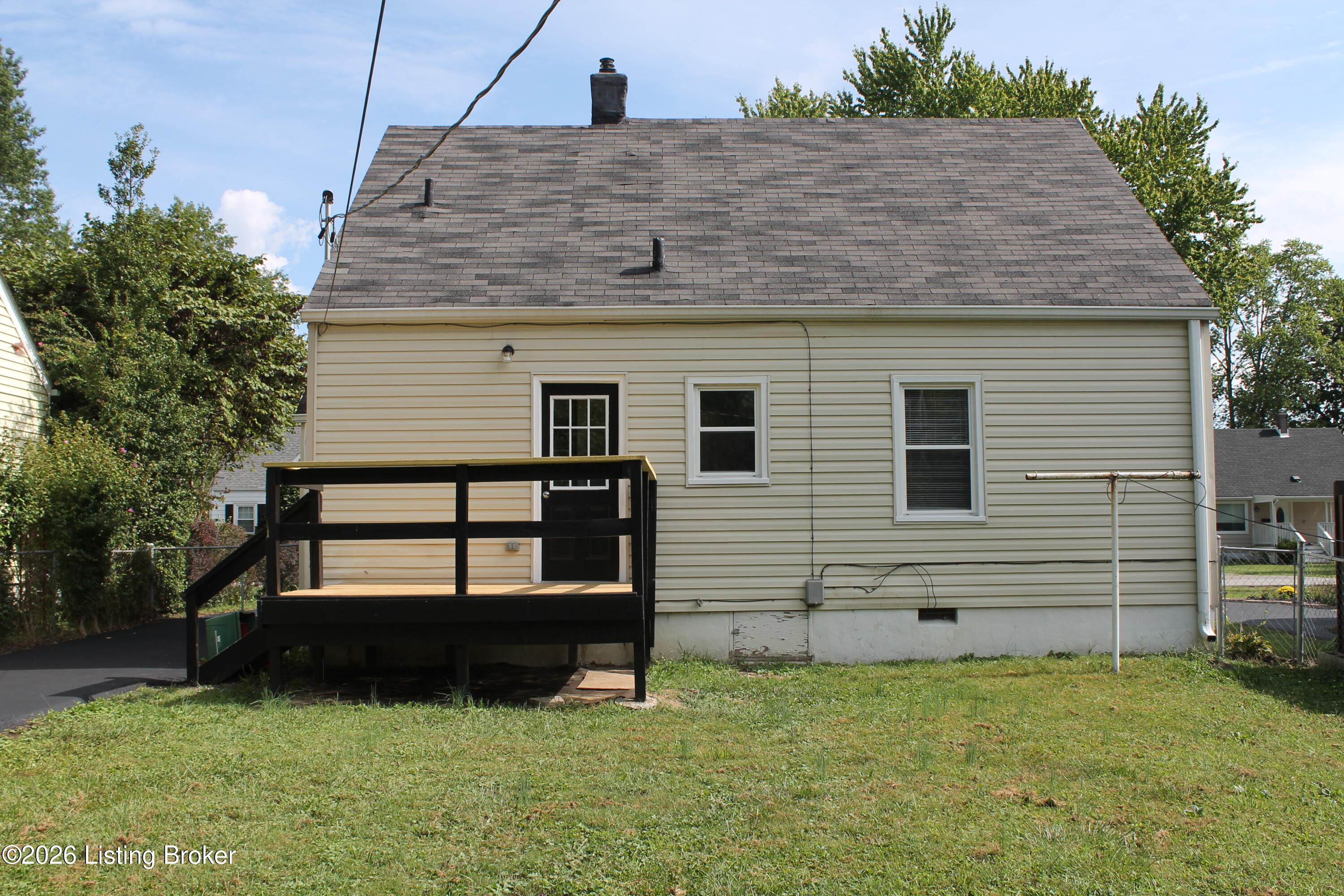 528 Harris Pl