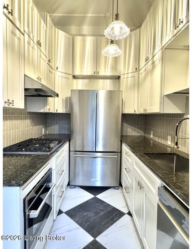 1080 Baxter Ave APT 3