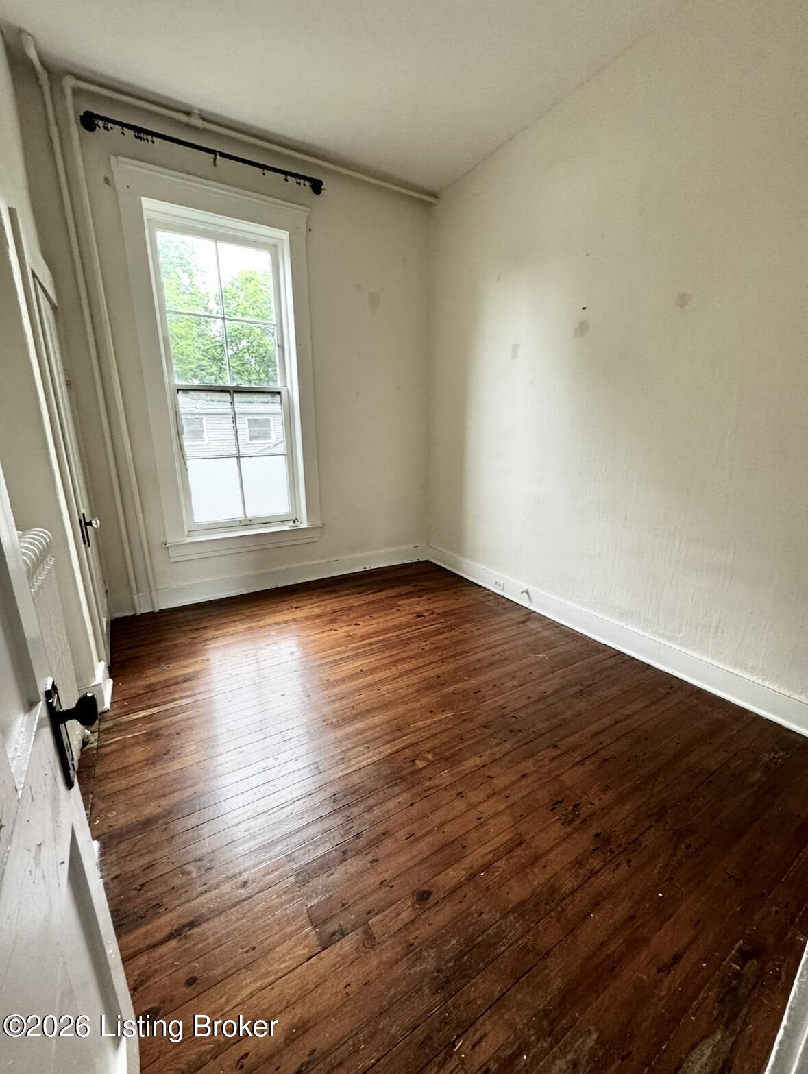 1080 Baxter Ave APT 3