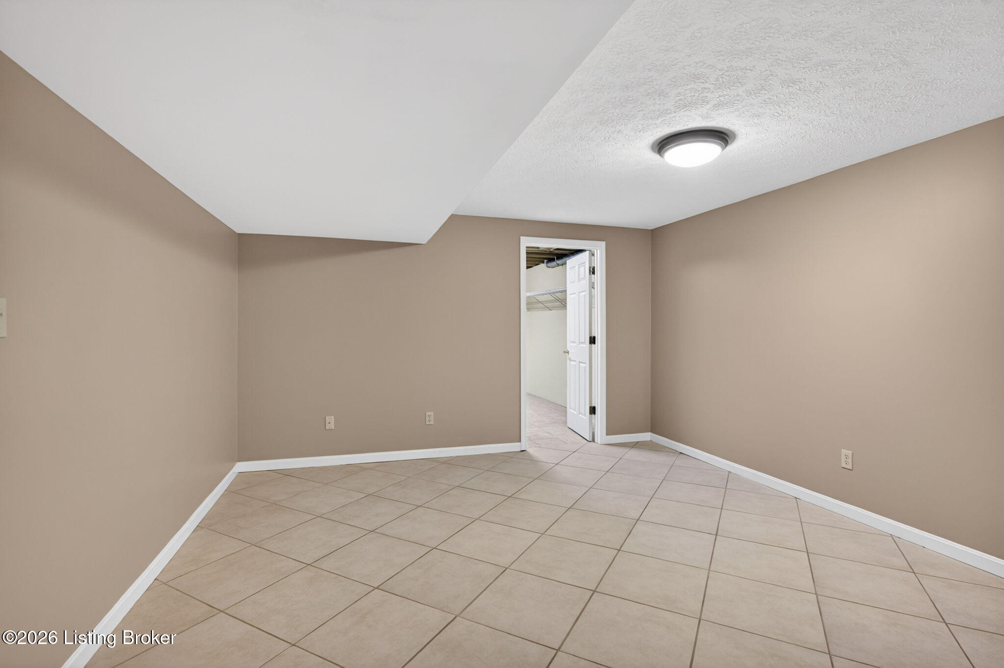 4407 Mosaic Ct