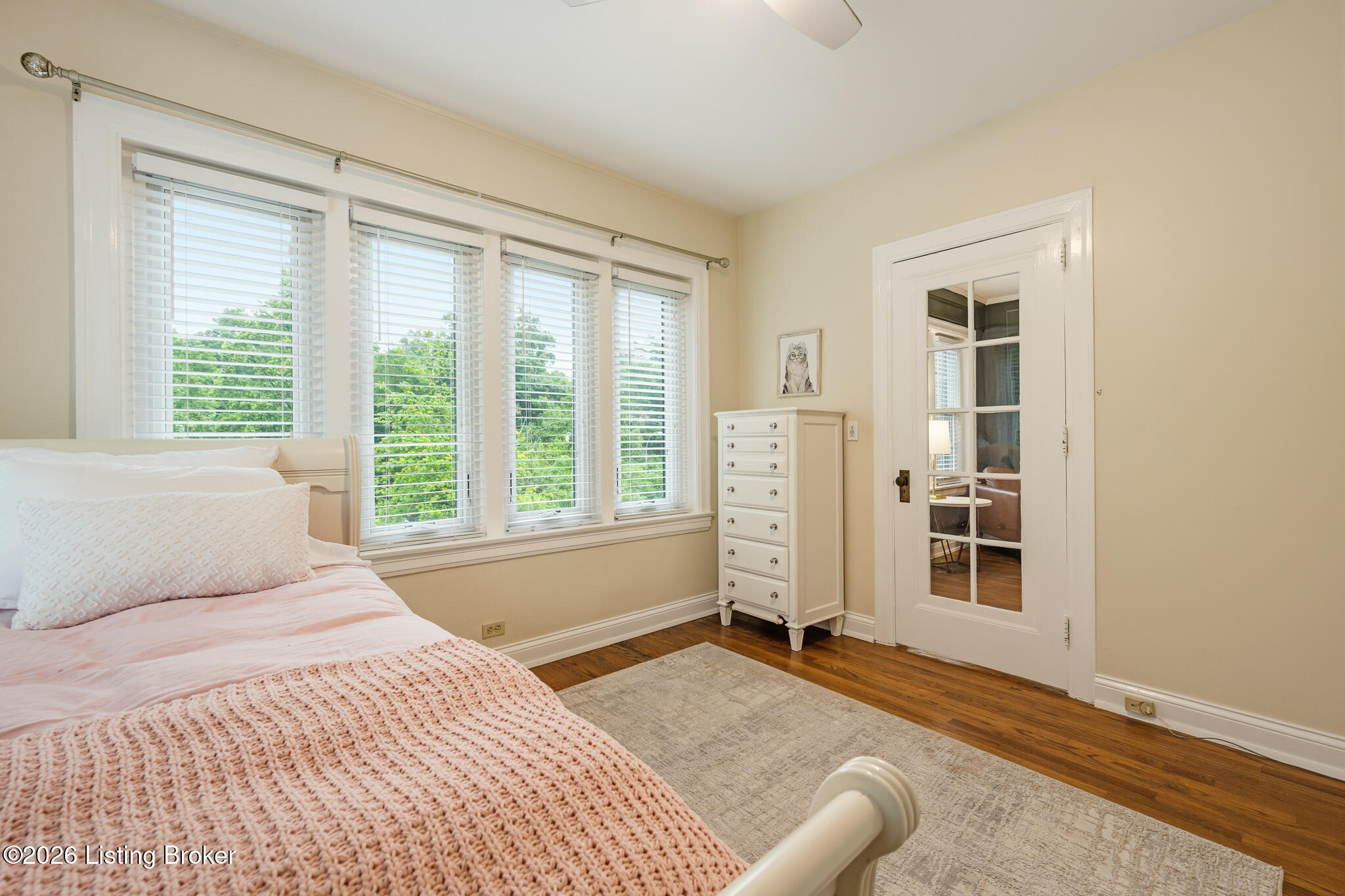 1360 Eastern Pkwy 8