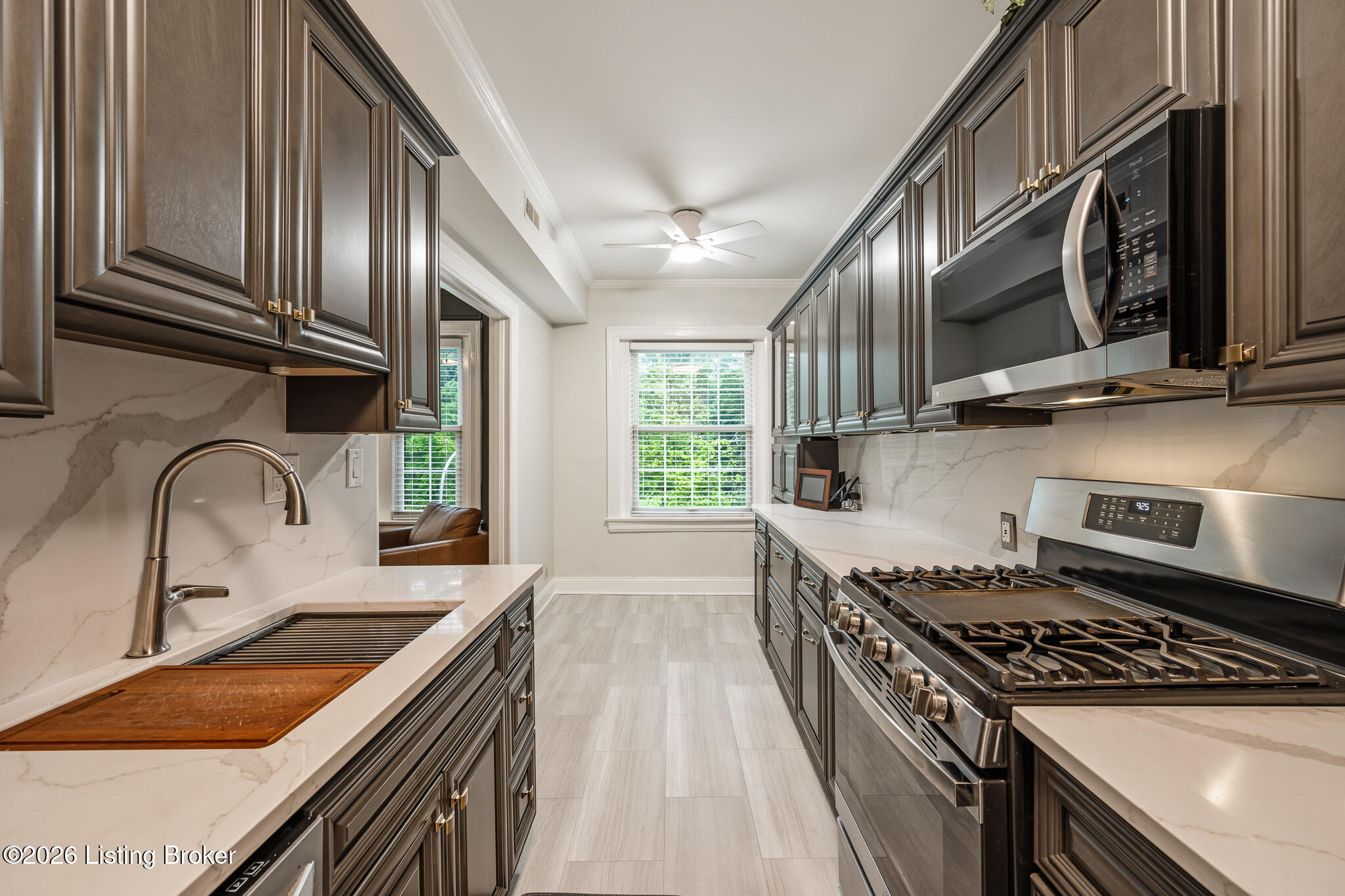 1360 Eastern Pkwy 8