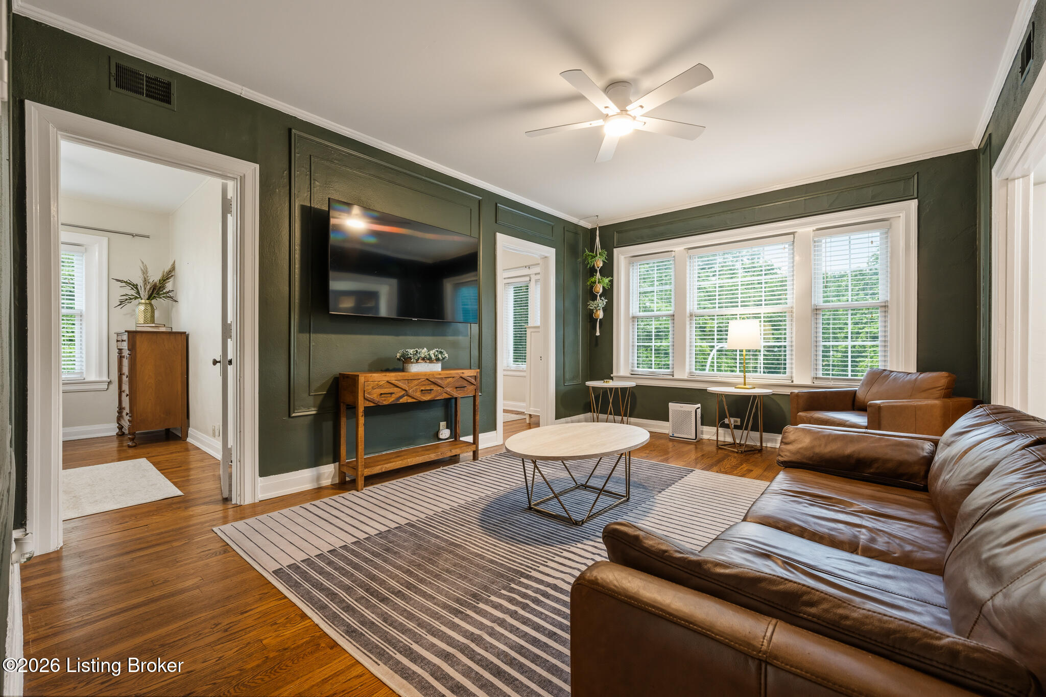 1360 Eastern Pkwy 8