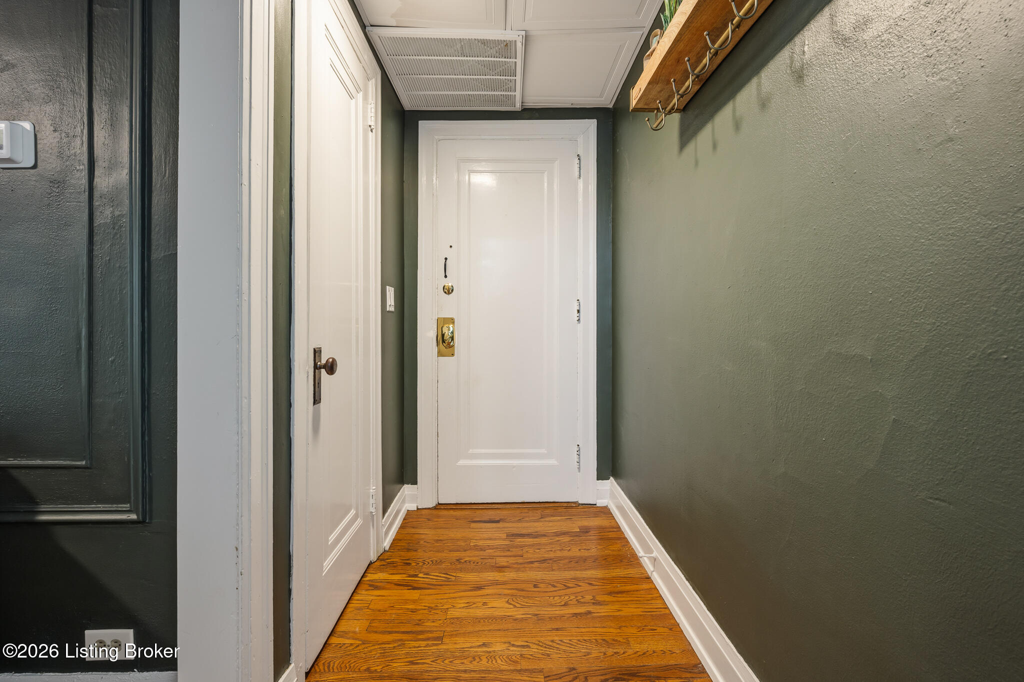 1360 Eastern Pkwy 8