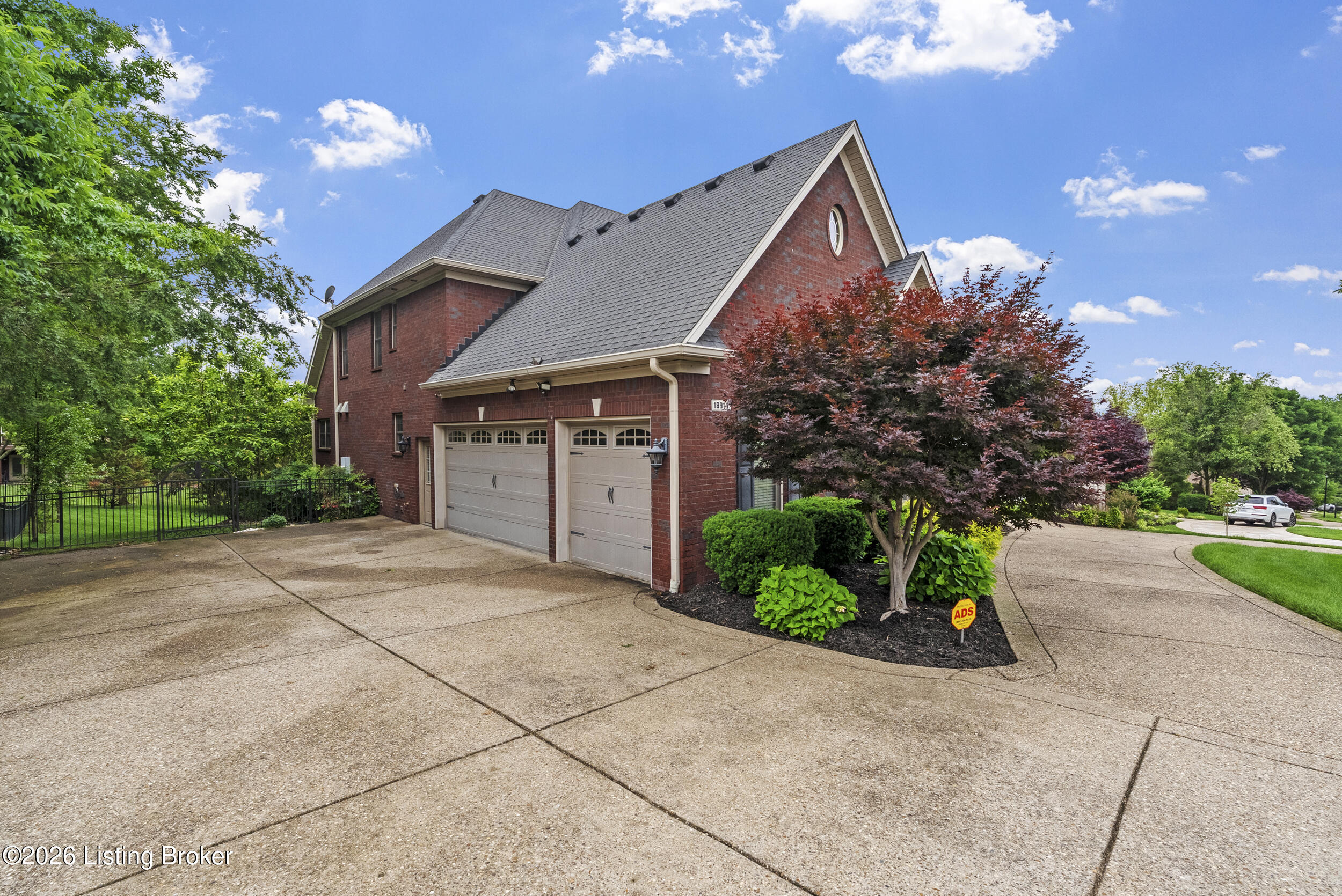 18914 Ridgeleigh Ln