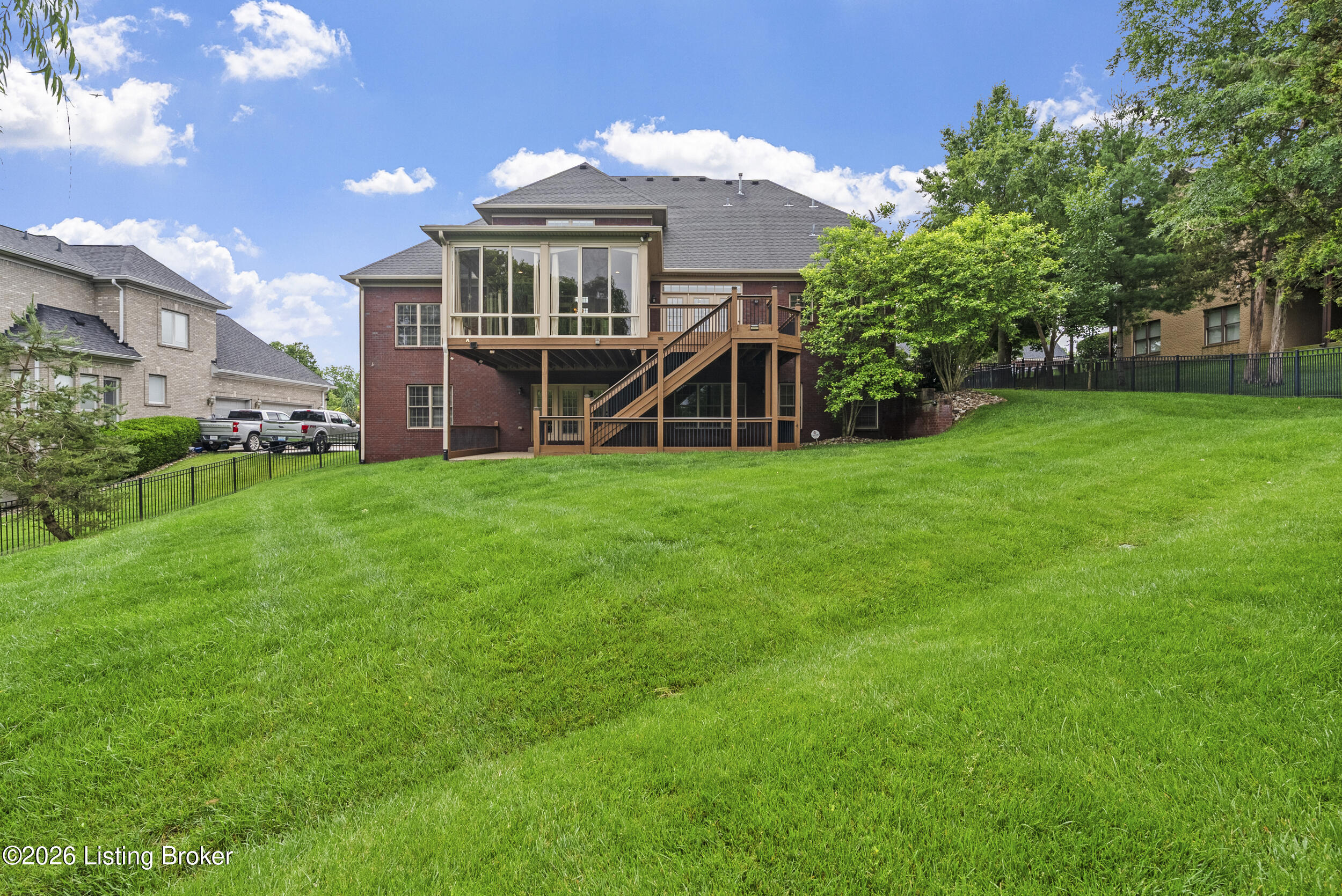 18914 Ridgeleigh Ln