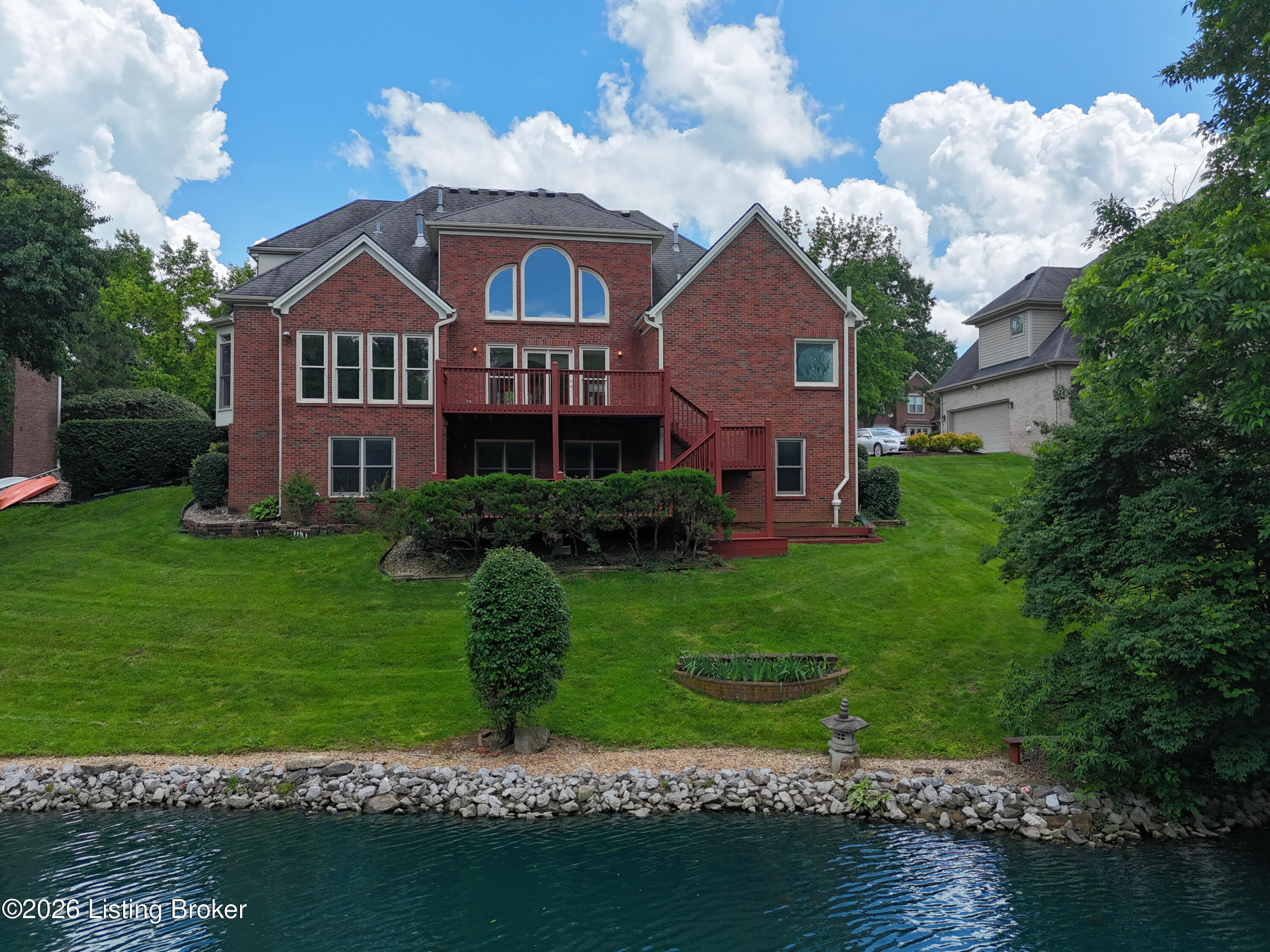 9319 Springbrooke Cir