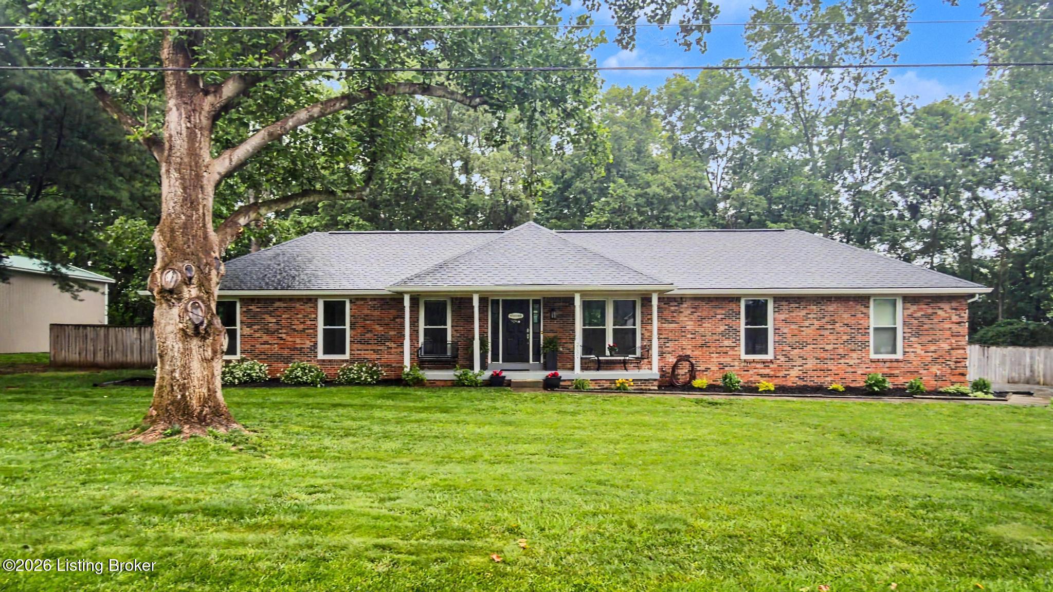 2132 Crystal Dr