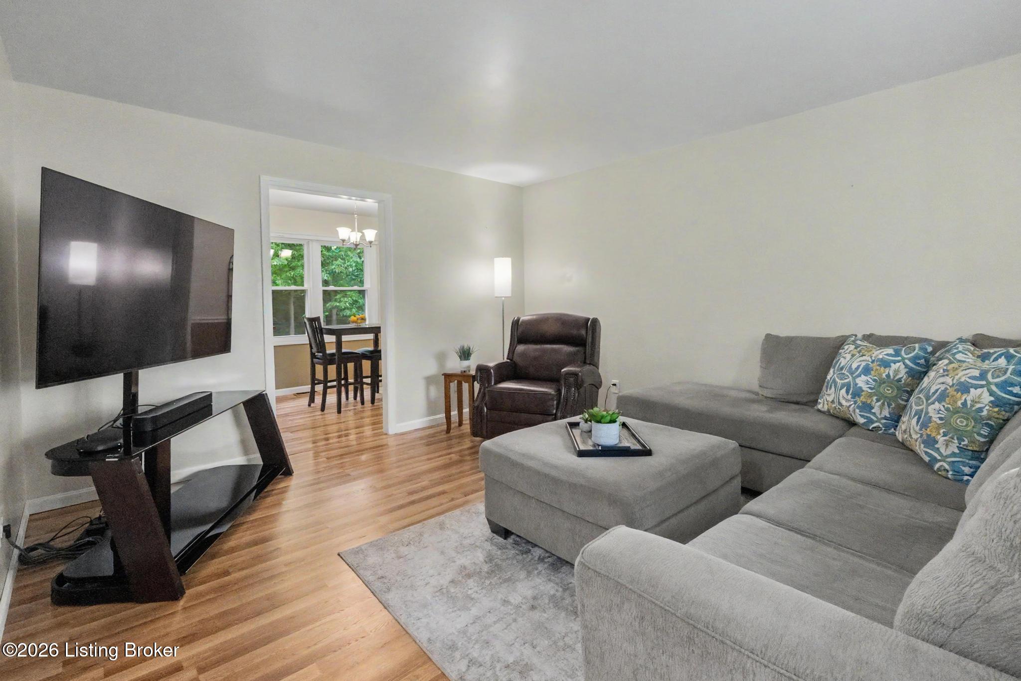 2132 Crystal Dr