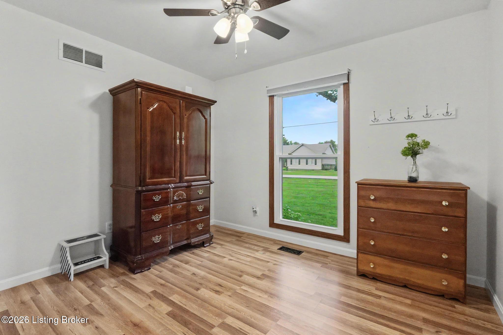 2132 Crystal Dr