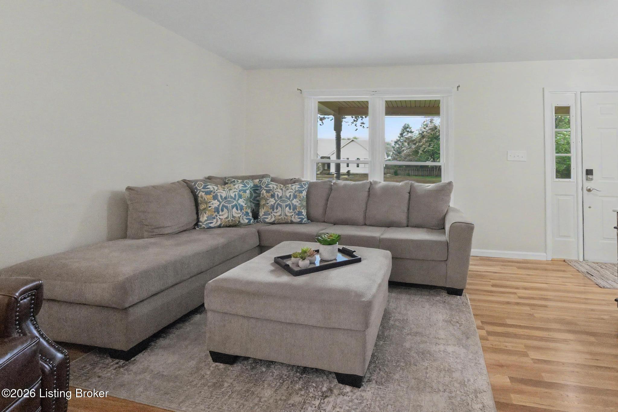 2132 Crystal Dr
