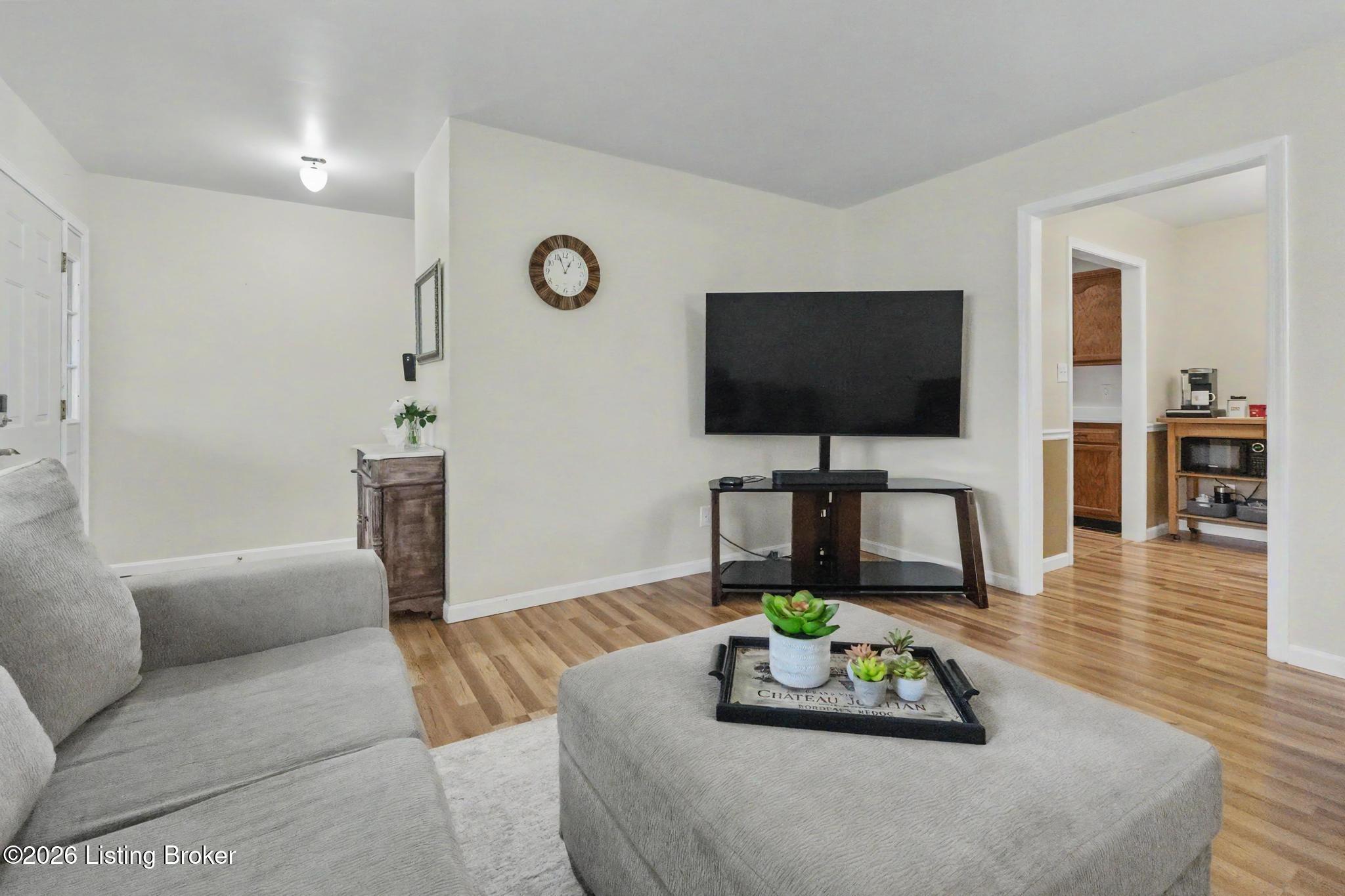 2132 Crystal Dr