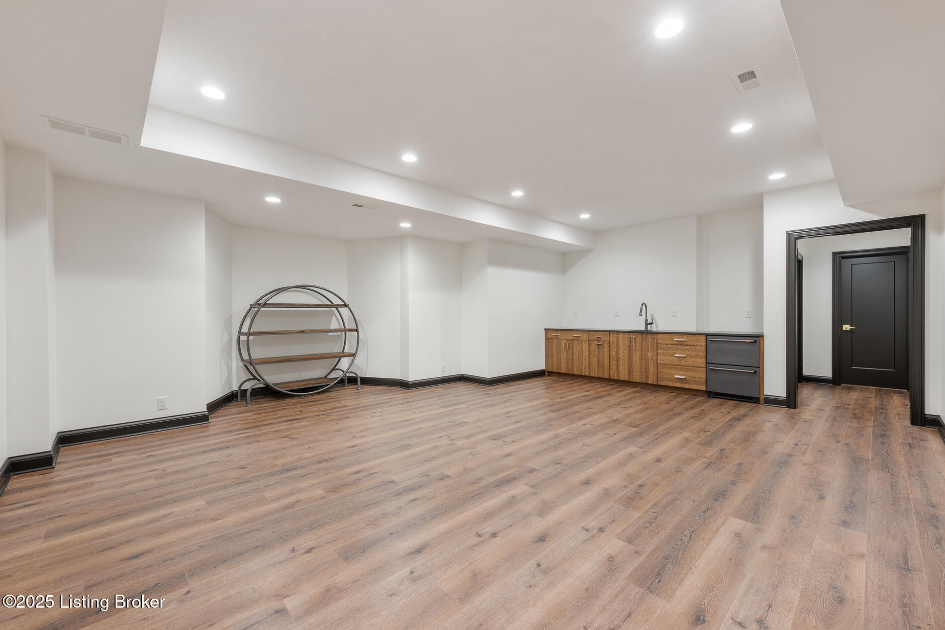 6225 Mistflower Cir