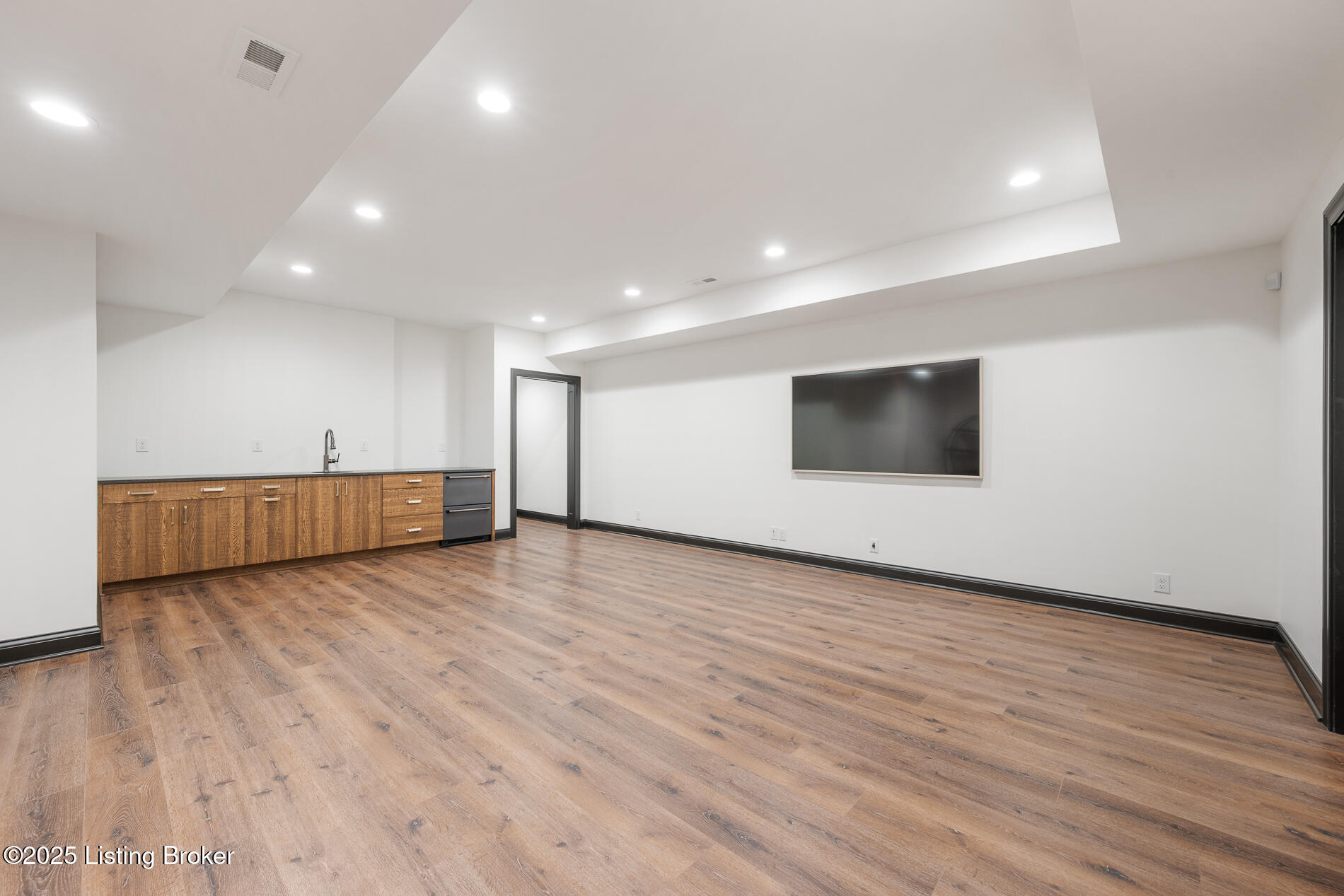 6225 Mistflower Cir