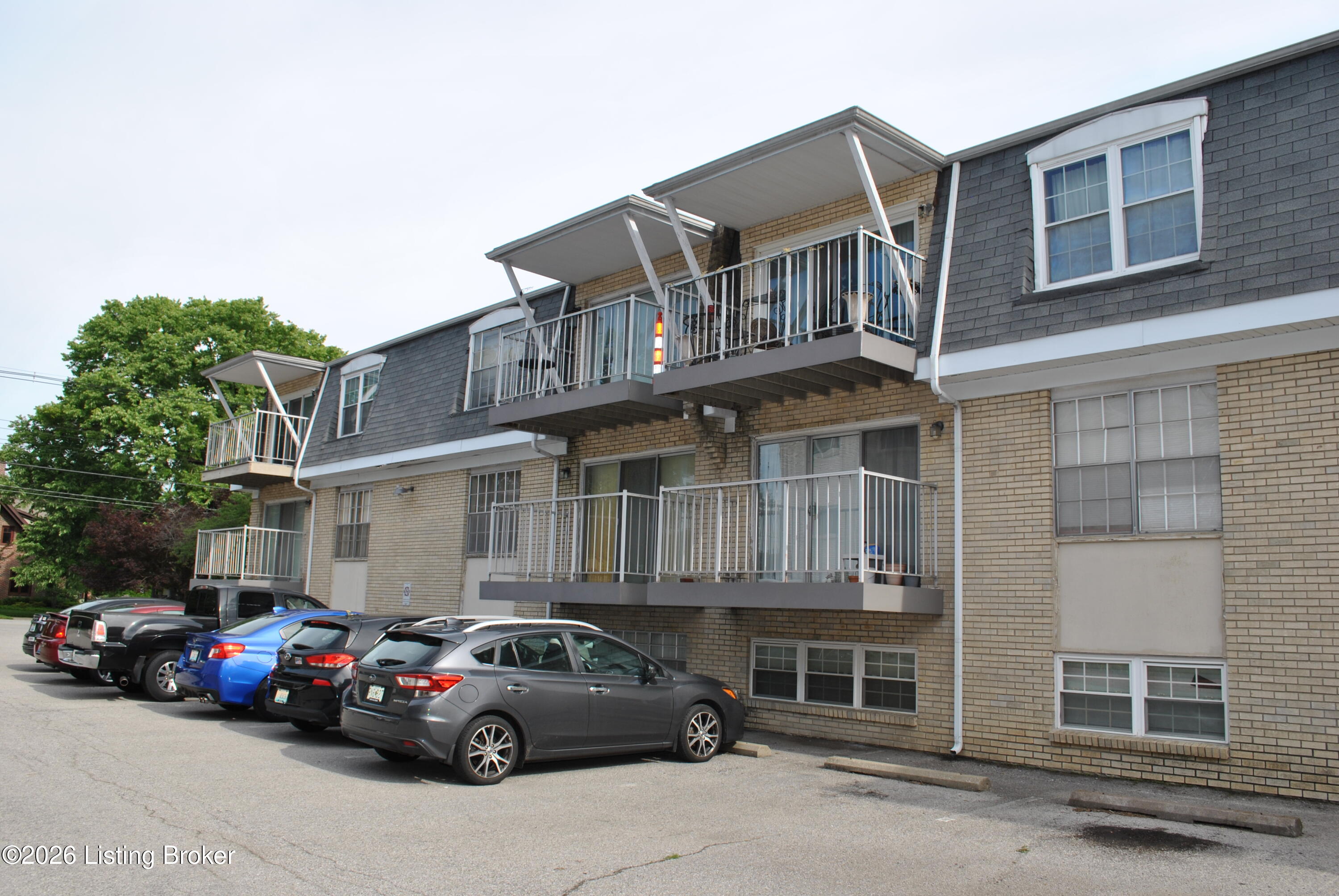 165 Thierman Ln 303