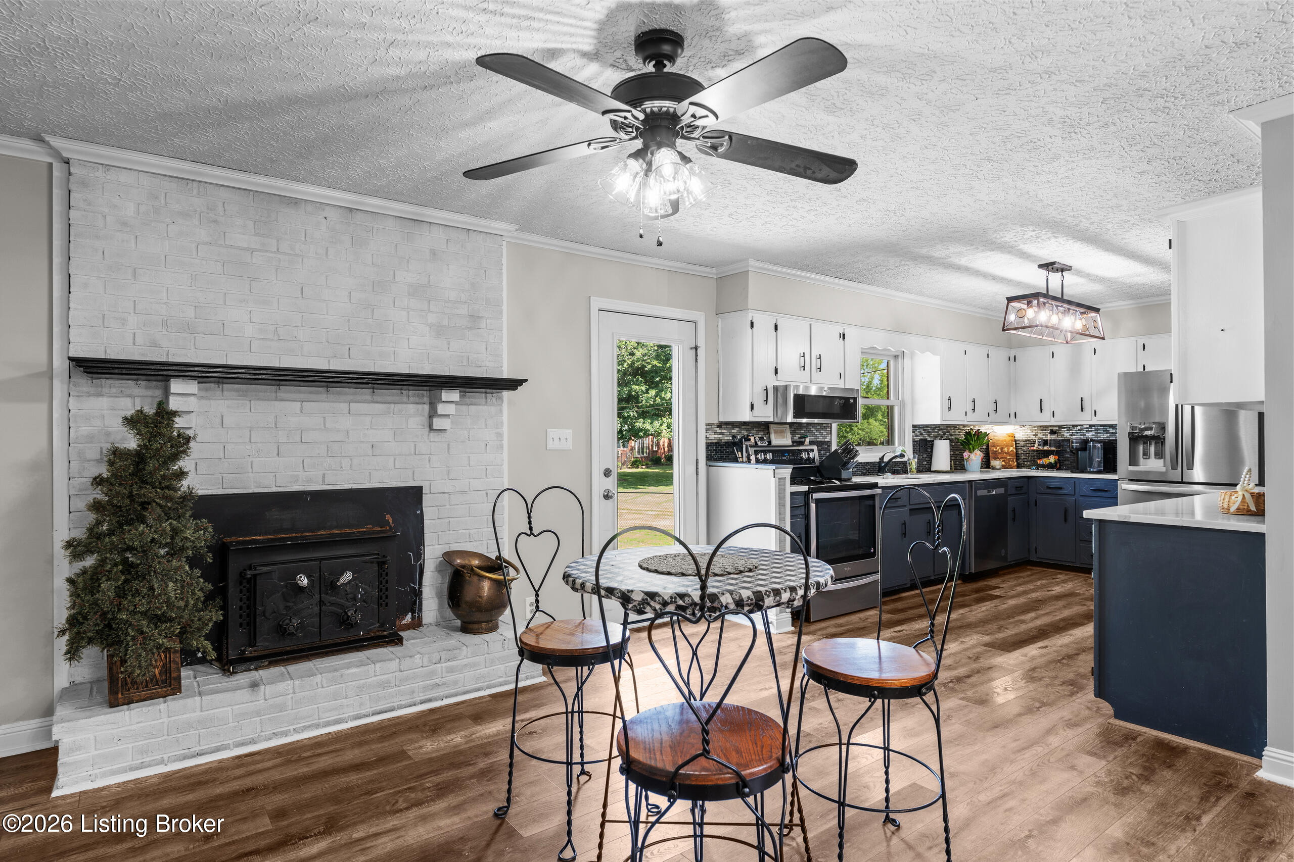 259 Colonial Dr