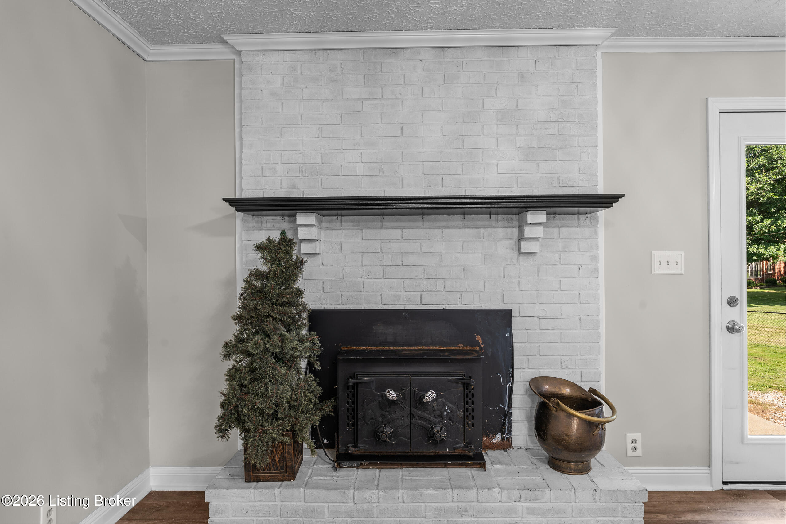 259 Colonial Dr