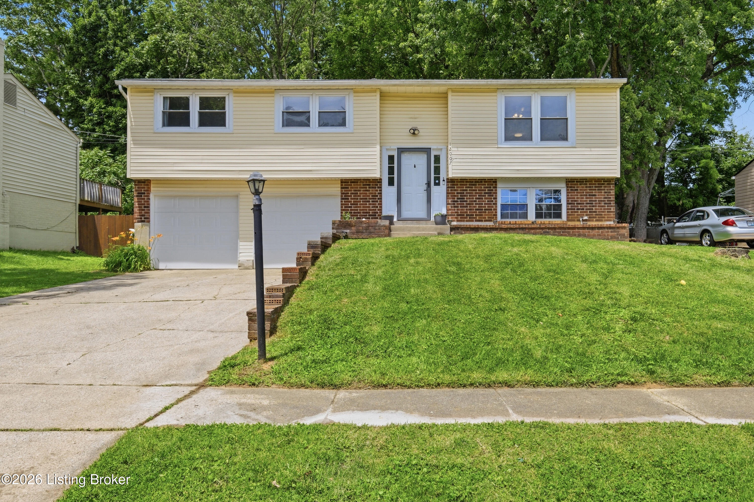 12007 Halifax Dr