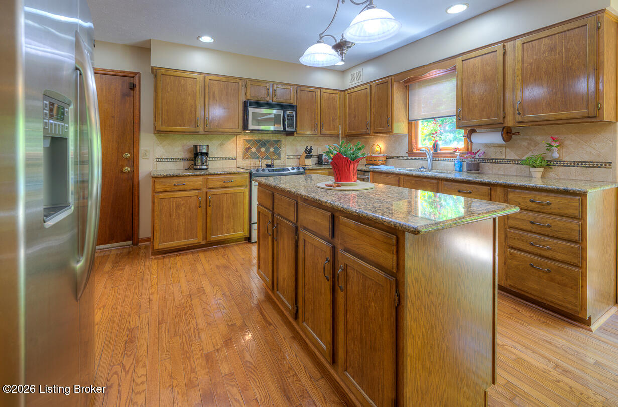 8008 Montero Dr