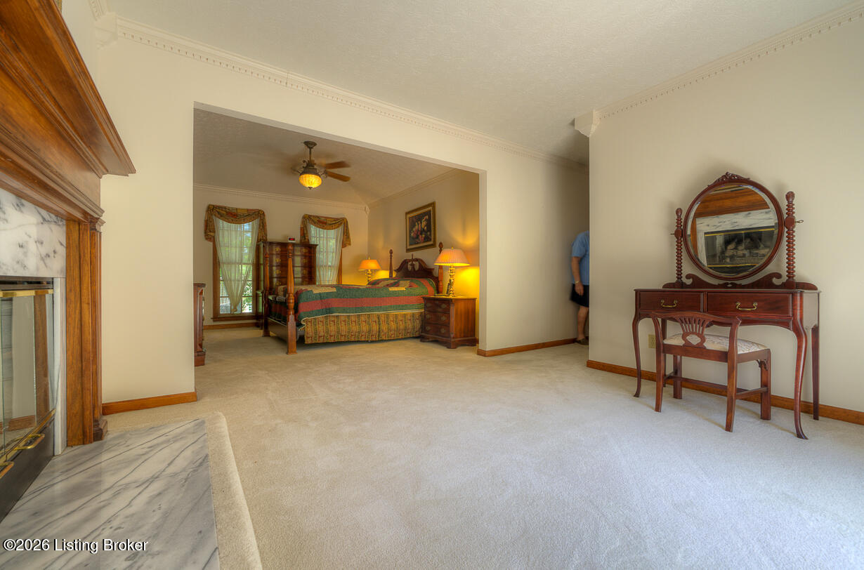 8008 Montero Dr