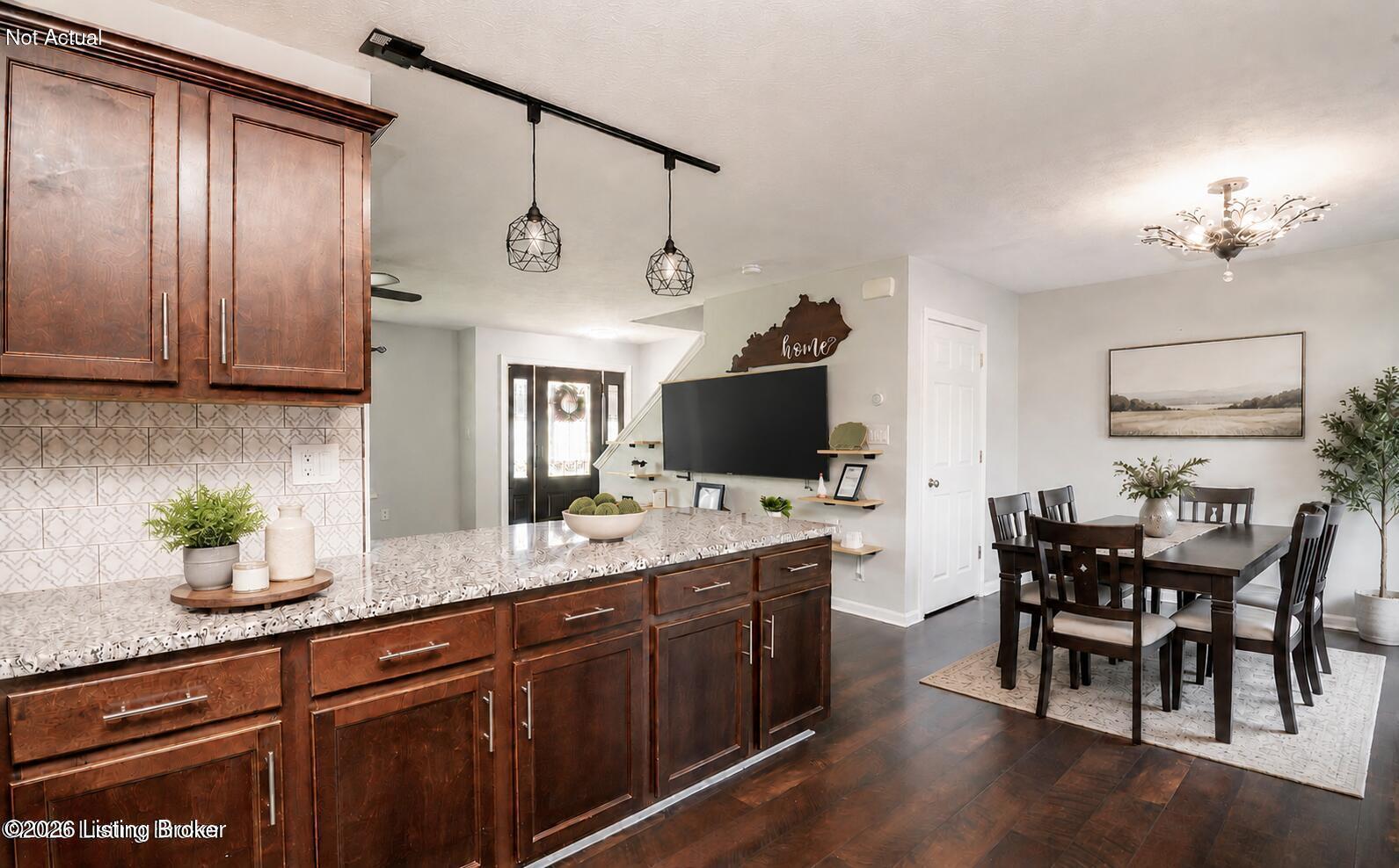 273 Blarney Ln