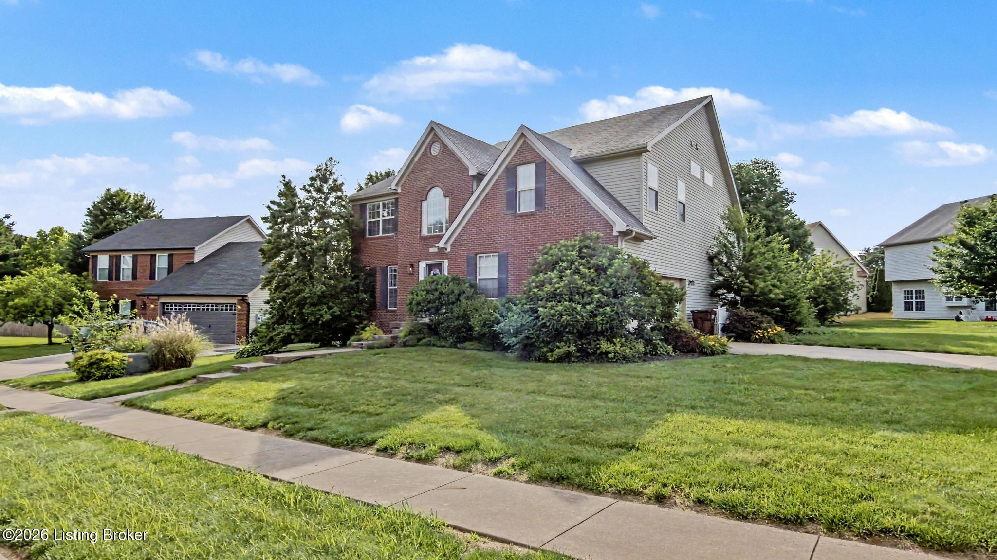 5900 Waveland Cir