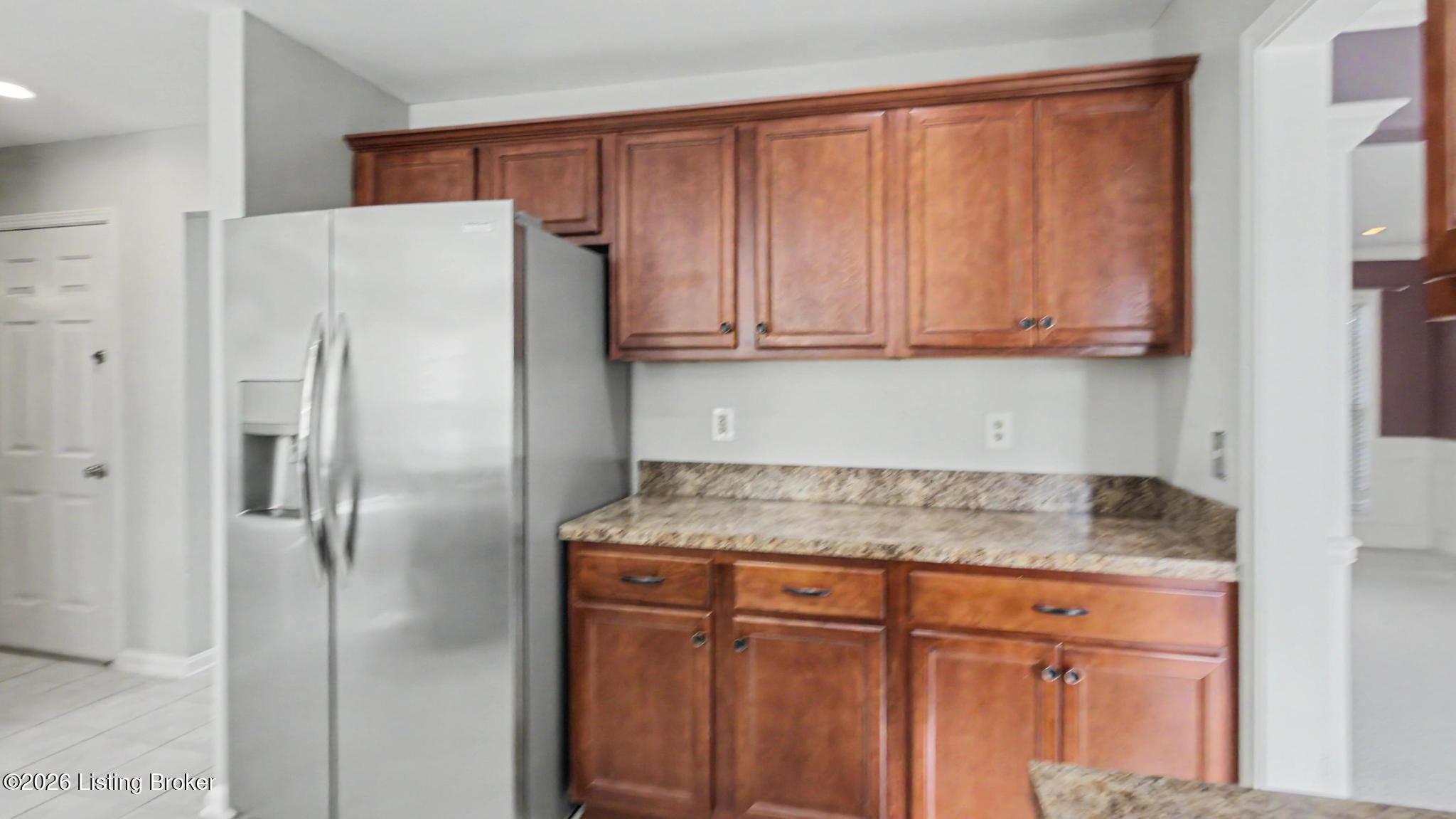 5900 Waveland Cir