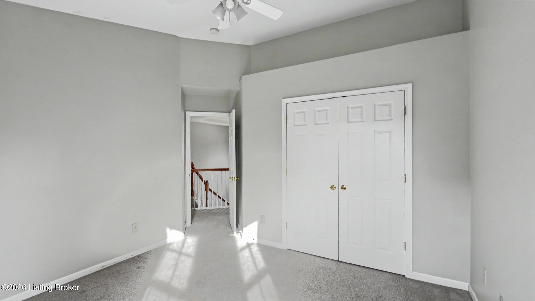 5900 Waveland Cir