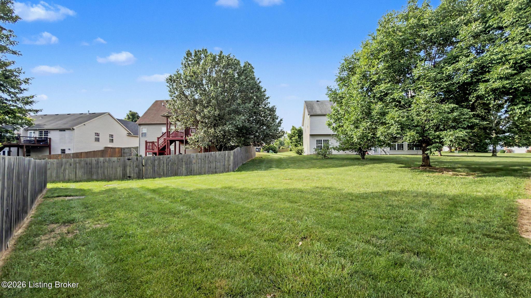 5900 Waveland Cir