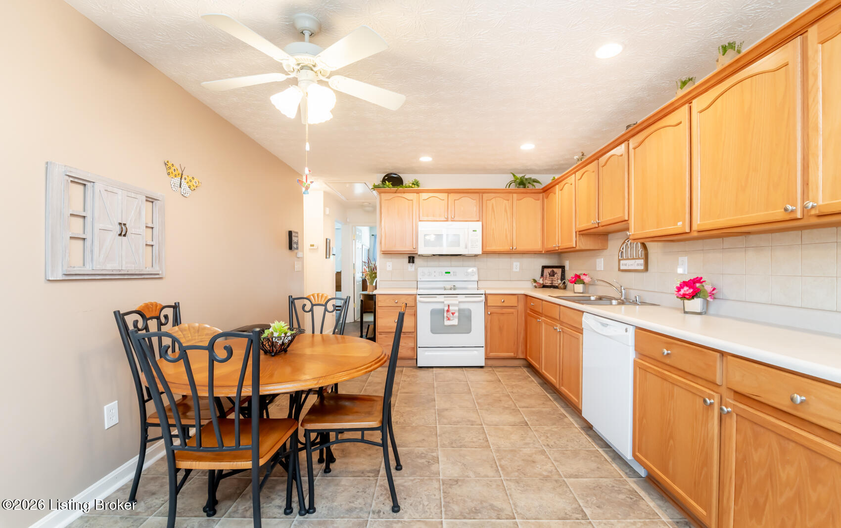824 Garden Pointe Dr