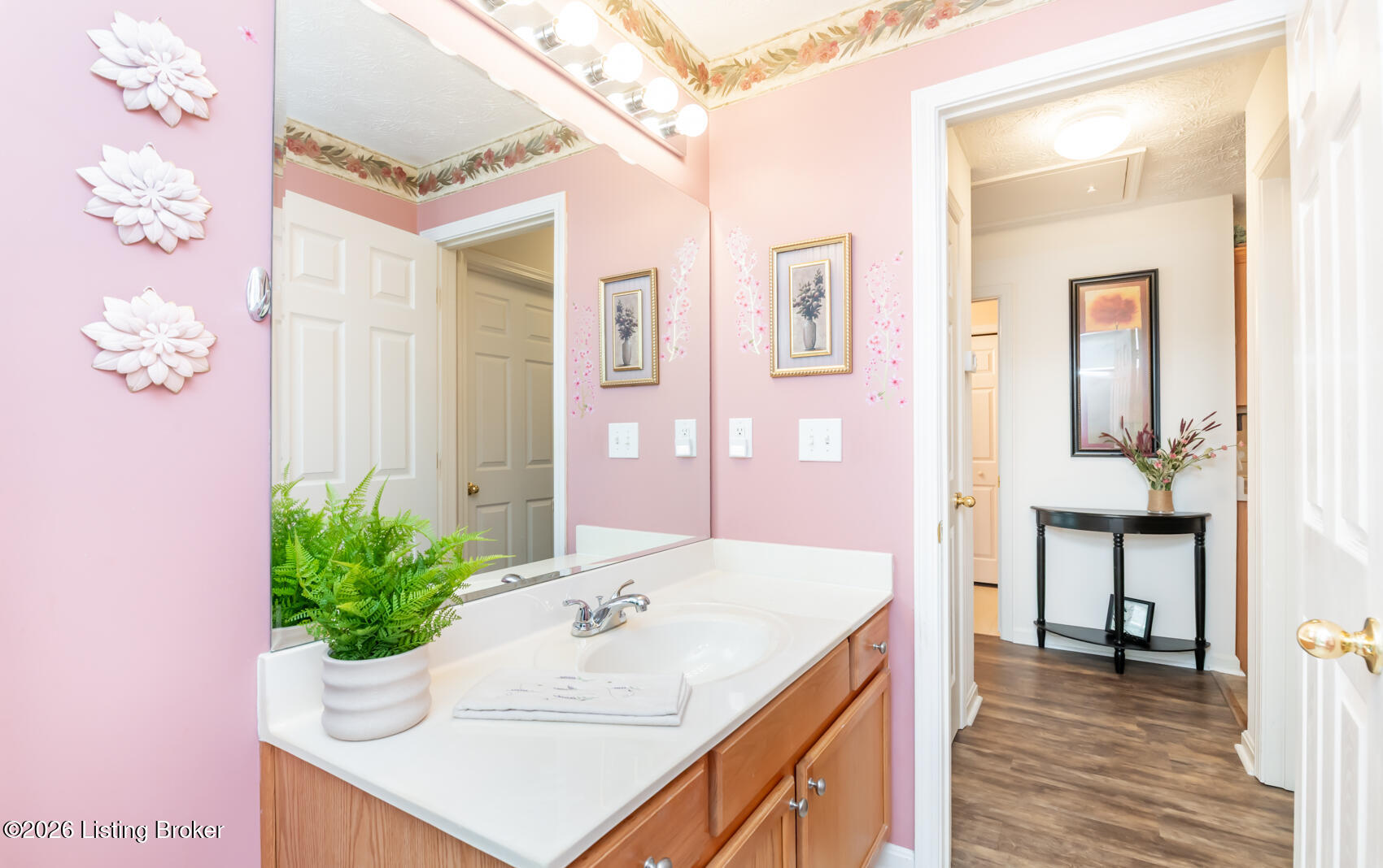 824 Garden Pointe Dr