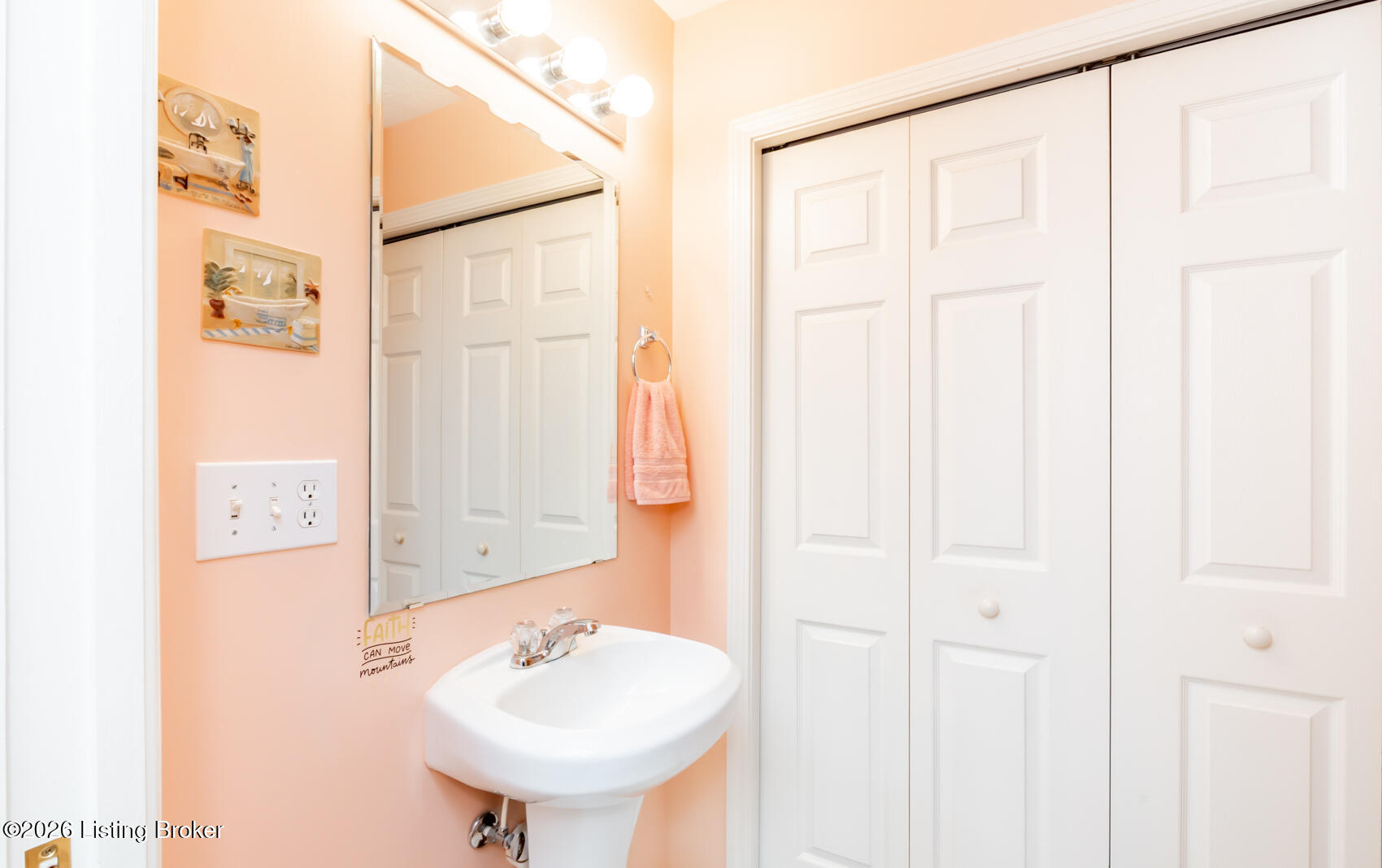 824 Garden Pointe Dr
