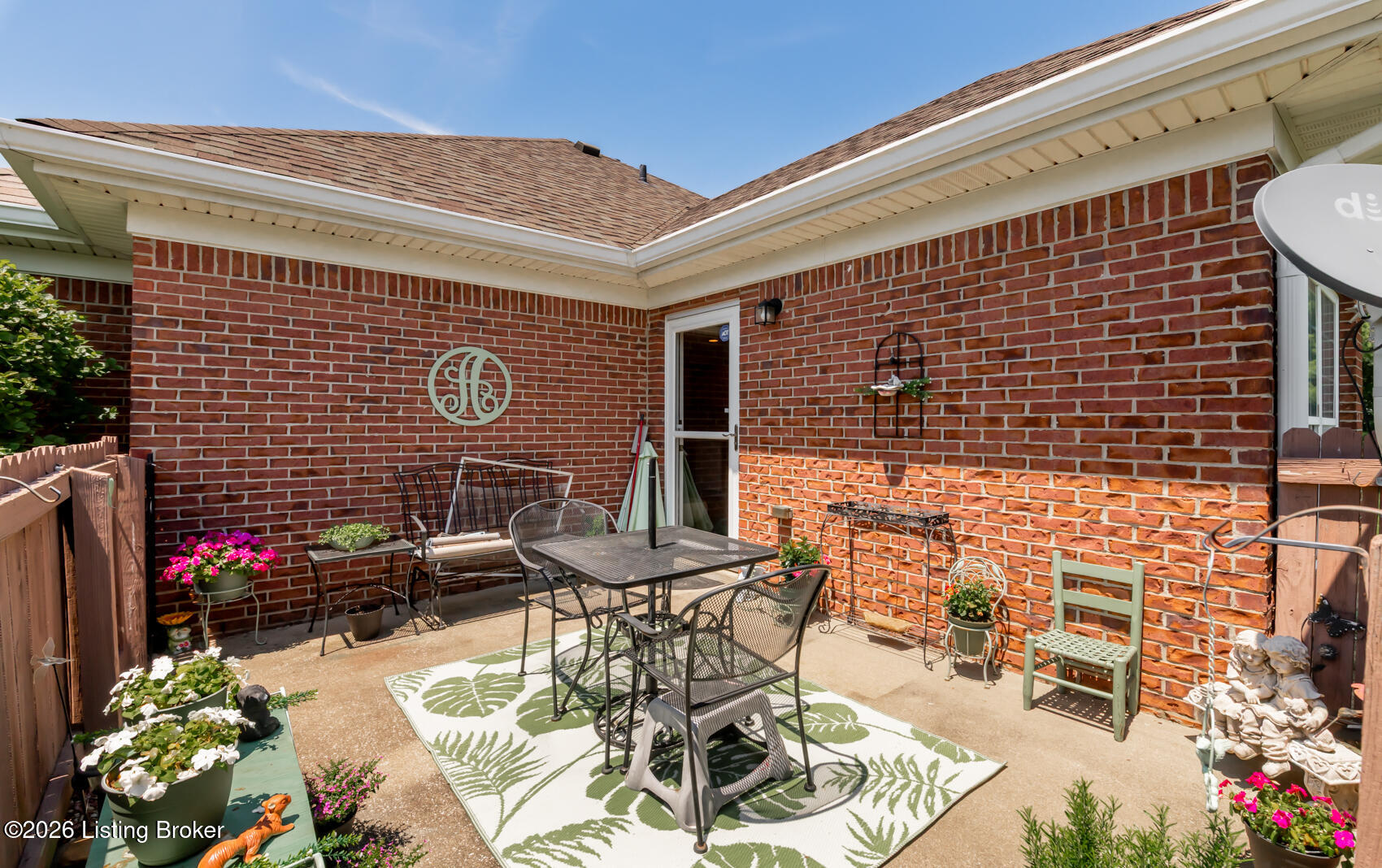 824 Garden Pointe Dr